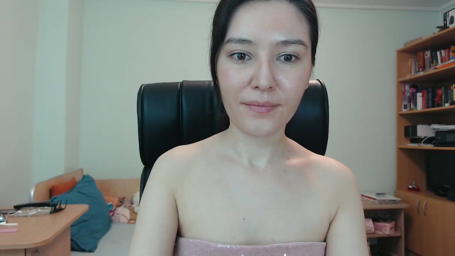Gallery image thumbnail from SailorJupitr's myfreecams stream on, 08/07/2024, 22:01 image 4 of 20