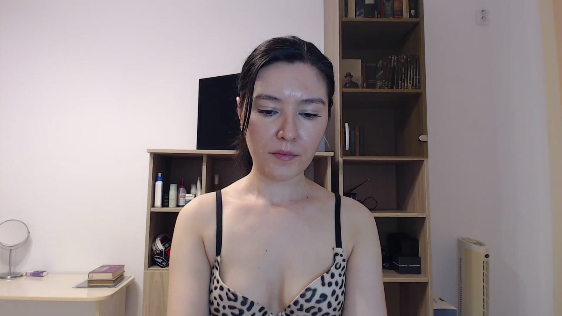Gallery image thumbnail from SailorJupitr's myfreecams stream on, 09/04/2024, 19:07 image 13 of 20