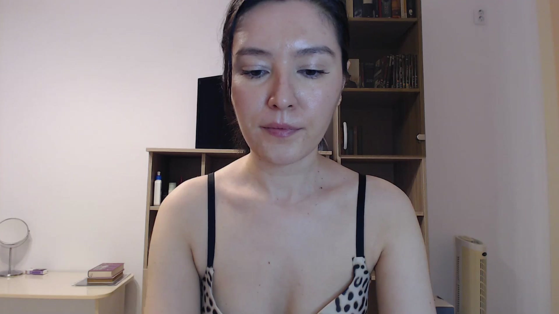 Gallery image thumbnail from SailorJupitr's myfreecams stream on, 09/04/2024, 19:07 image 14 of 20