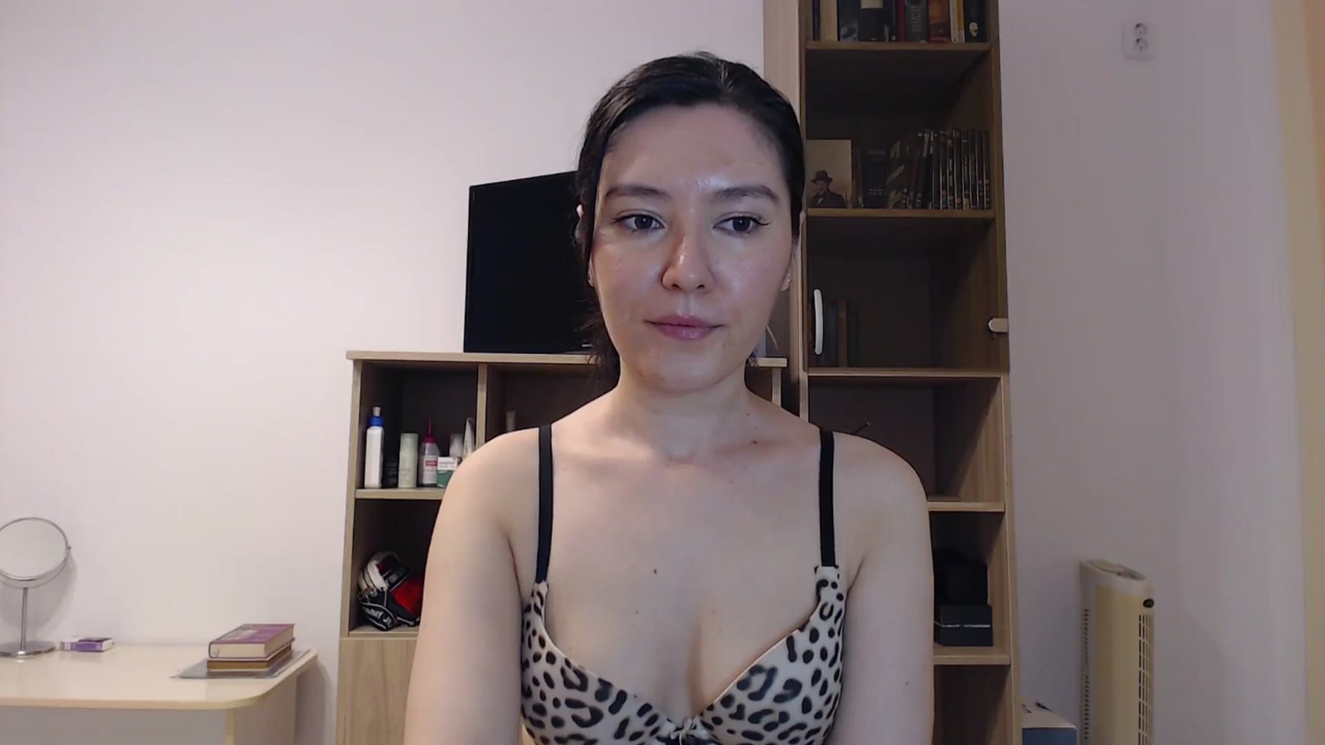 Gallery image thumbnail from SailorJupitr's myfreecams stream on, 09/04/2024, 19:07 image 6 of 20