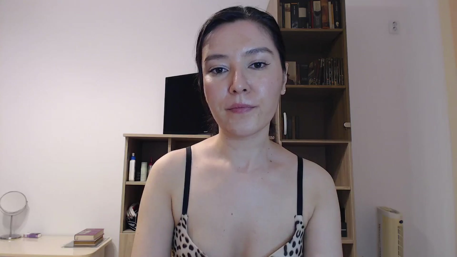 Gallery image thumbnail from SailorJupitr's myfreecams stream on, 09/04/2024, 19:07 image 18 of 20
