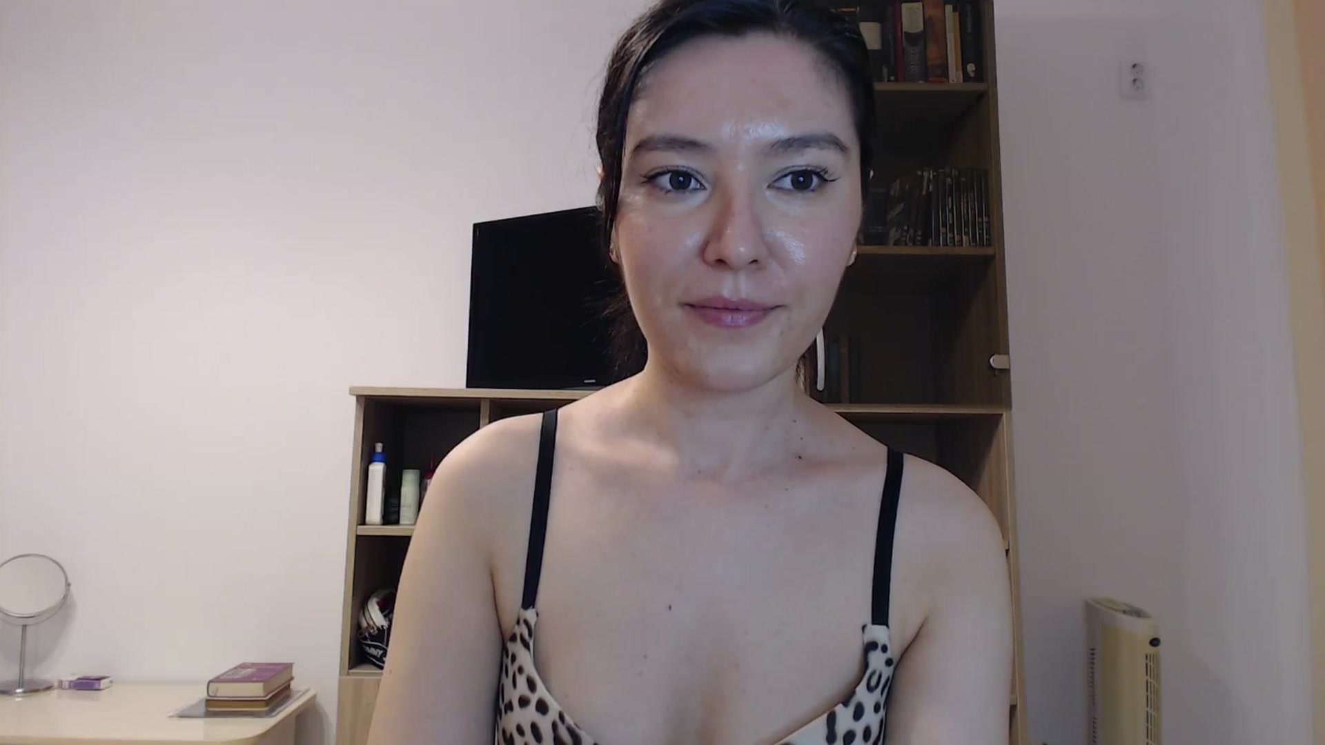 Gallery image thumbnail from SailorJupitr's myfreecams stream on, 09/04/2024, 19:55 image 2 of 20