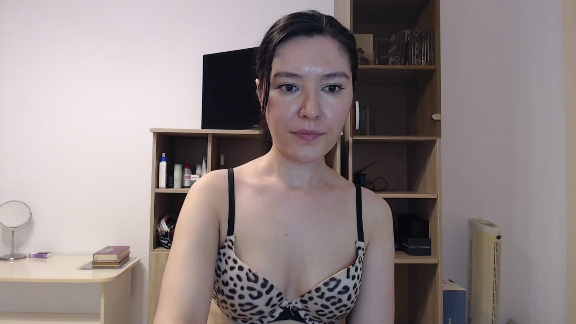 Gallery image thumbnail from SailorJupitr's myfreecams stream on, 09/04/2024, 19:55 image 6 of 20