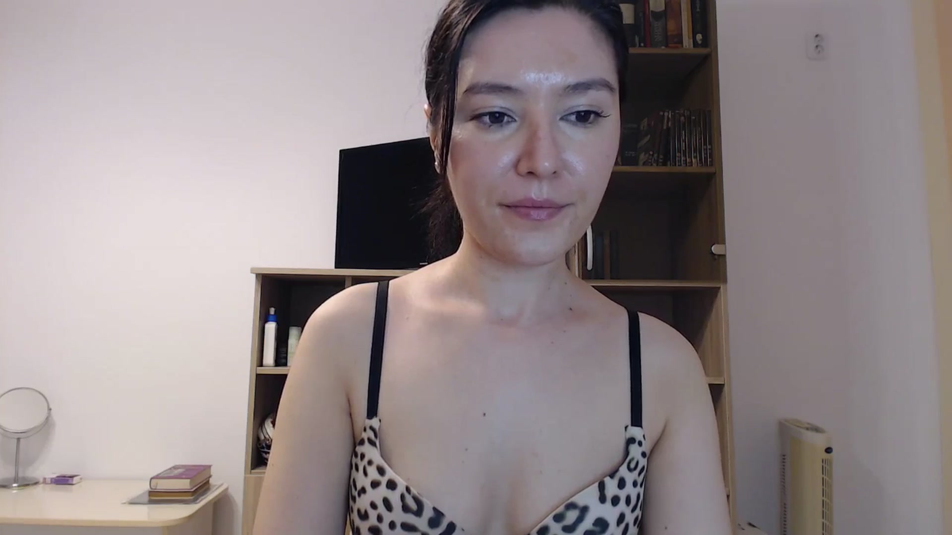 Gallery image thumbnail from SailorJupitr's myfreecams stream on, 09/04/2024, 19:55 image 7 of 20