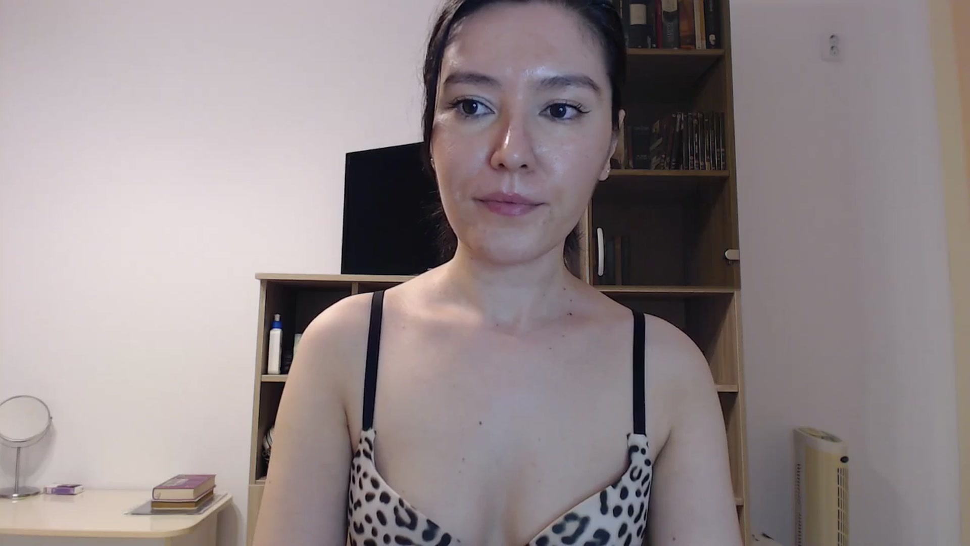 Gallery image thumbnail from SailorJupitr's myfreecams stream on, 09/04/2024, 19:55 image 8 of 20