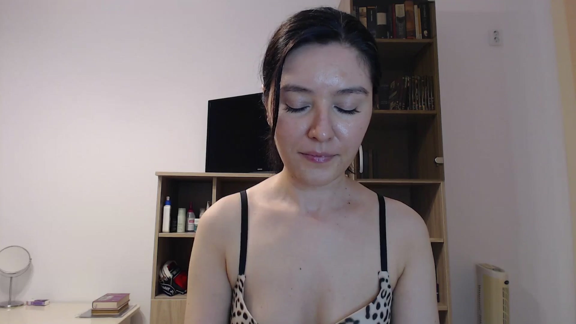 Gallery image thumbnail from SailorJupitr's myfreecams stream on, 09/04/2024, 21:36 image 2 of 20