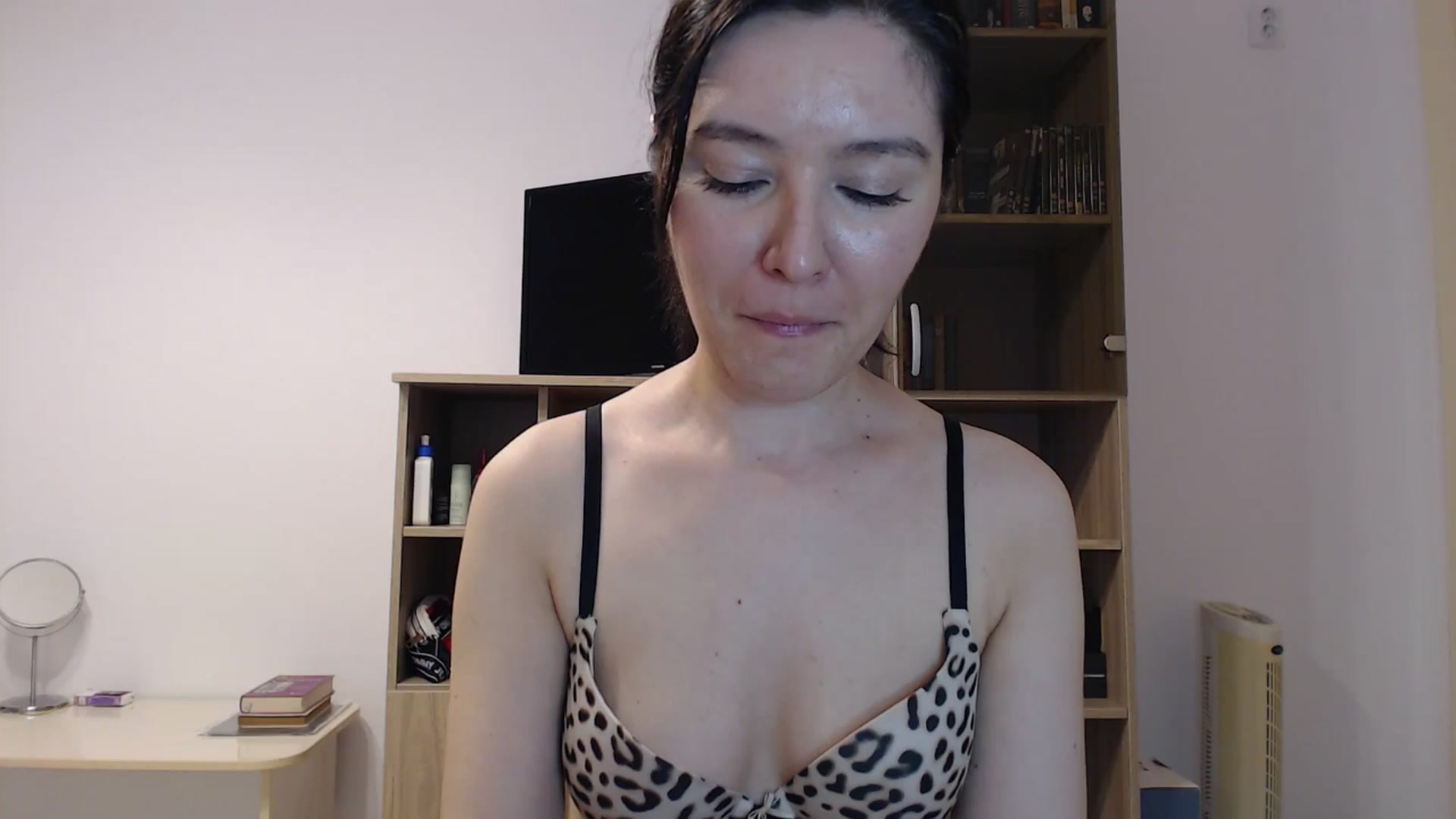 Gallery image thumbnail from SailorJupitr's myfreecams stream on, 09/04/2024, 21:36 image 7 of 20