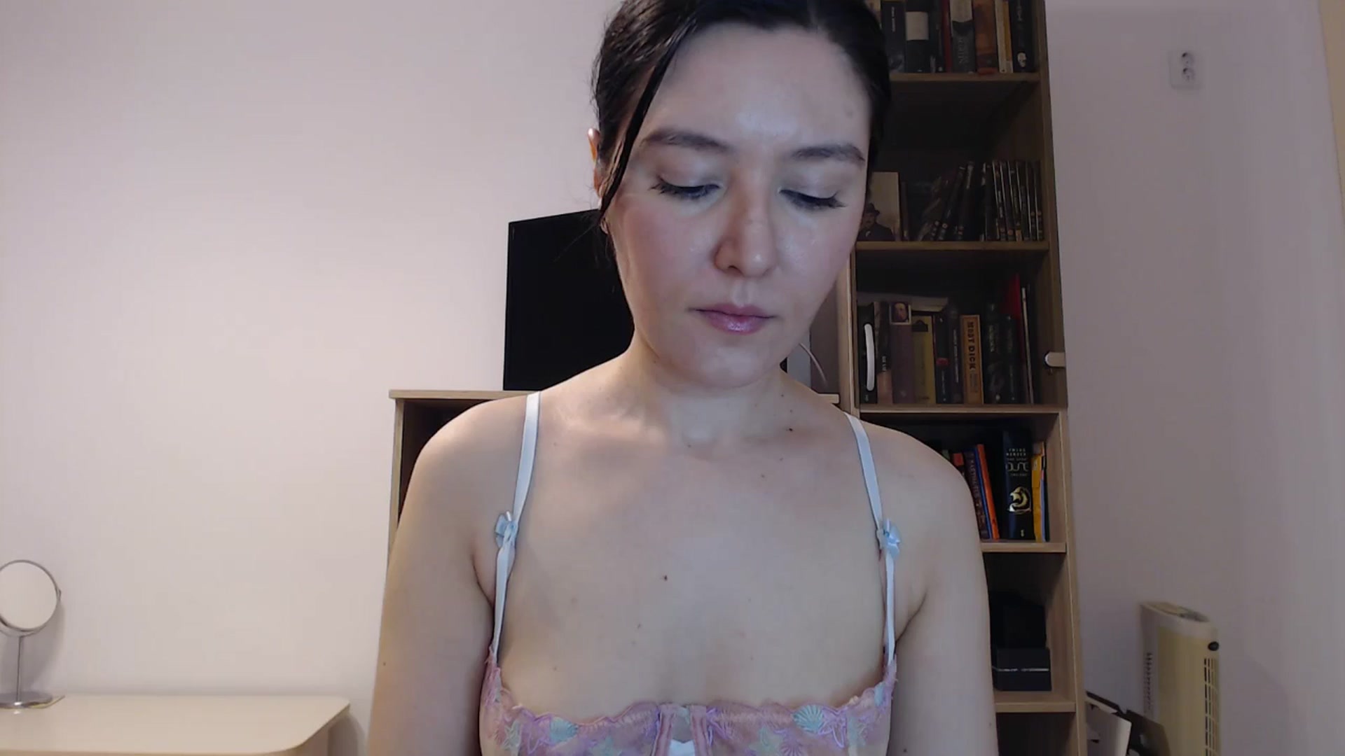 Gallery image thumbnail from SailorJupitr's myfreecams stream on, 09/13/2024, 19:36 image 3 of 20