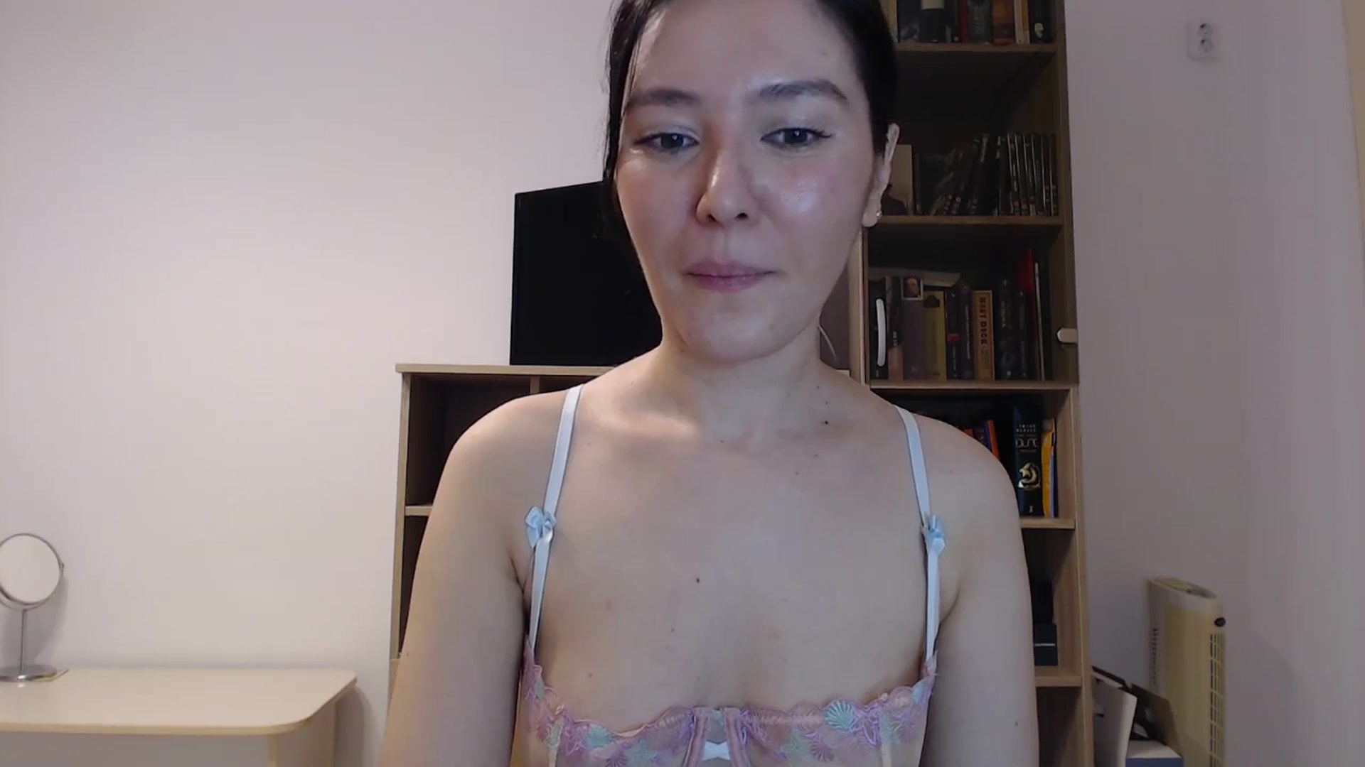Gallery image thumbnail from SailorJupitr's myfreecams stream on, 09/13/2024, 20:20 image 12 of 20