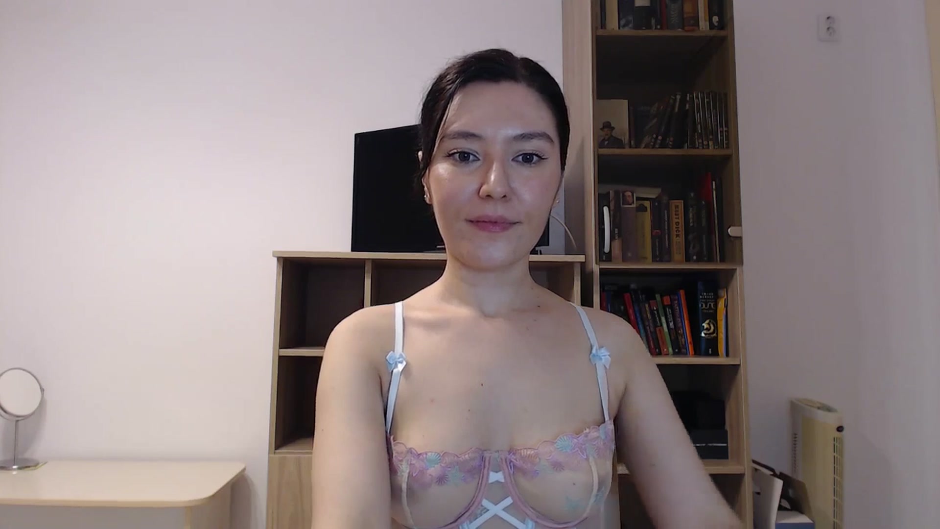 Gallery image thumbnail from SailorJupitr's myfreecams stream on, 09/13/2024, 20:20 image 6 of 20