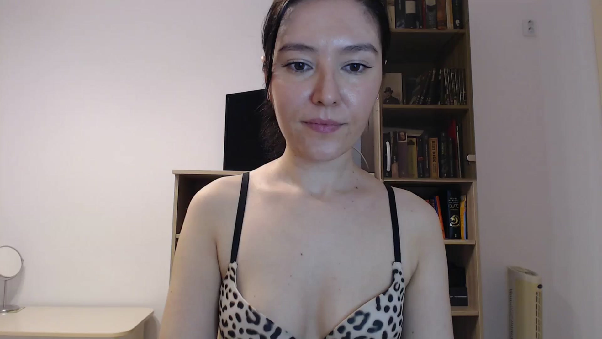 Gallery image thumbnail from SailorJupitr's myfreecams stream on, 09/15/2024, 19:48 image 19 of 20