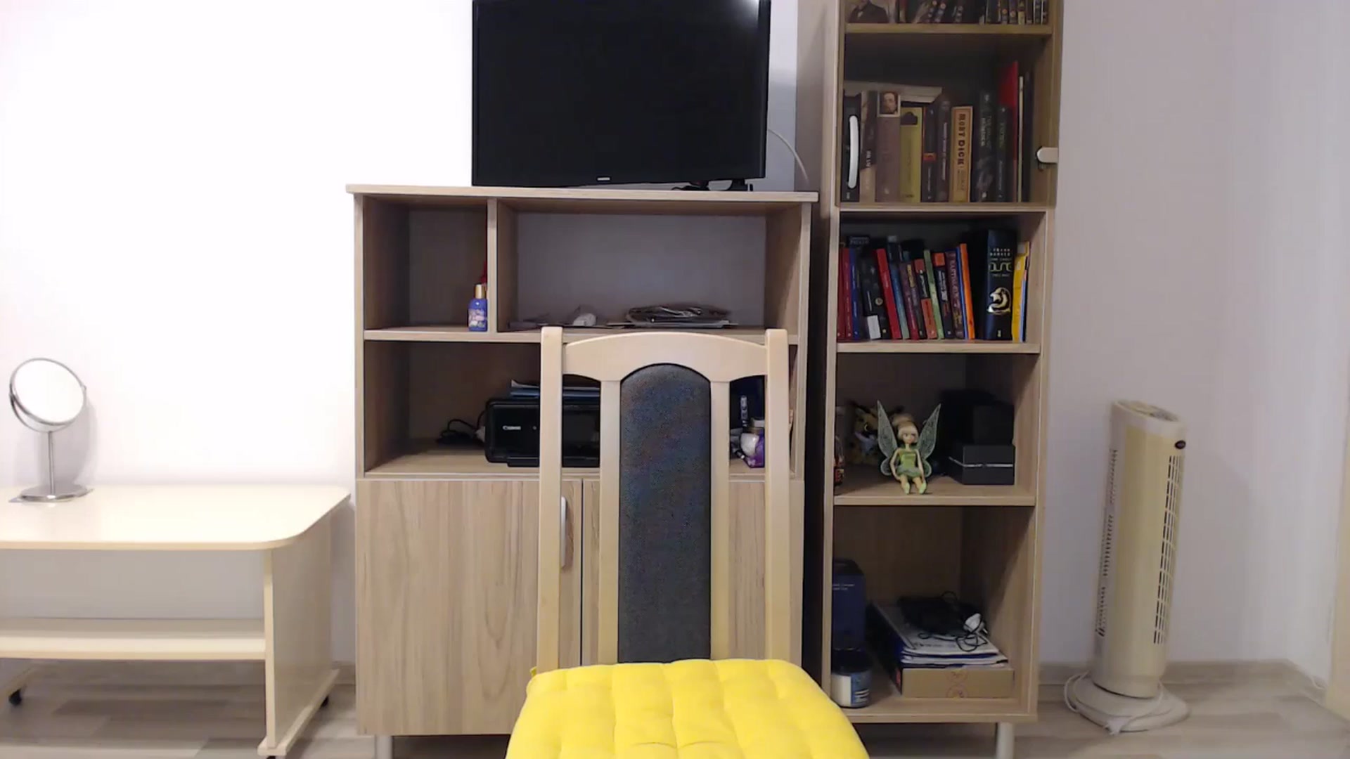 Gallery image thumbnail from SailorJupitr's myfreecams stream on, 09/19/2024, 21:11 image 1 of 20