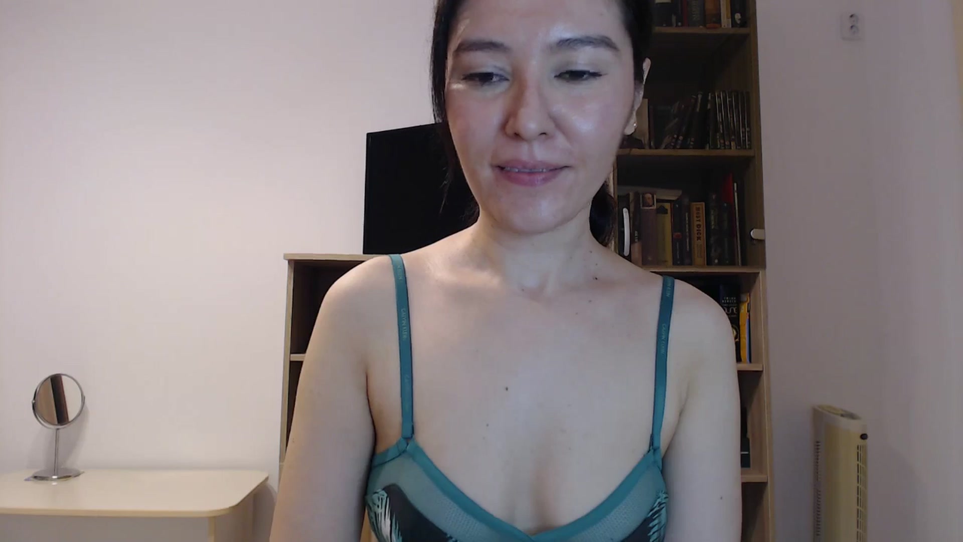 Gallery image thumbnail from SailorJupitr's myfreecams stream on, 10/05/2024, 20:34 image 13 of 20