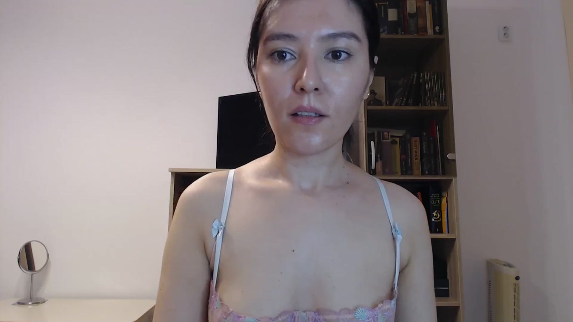 Gallery image thumbnail from SailorJupitr's myfreecams stream on, 10/13/2024, 20:17 image 11 of 20