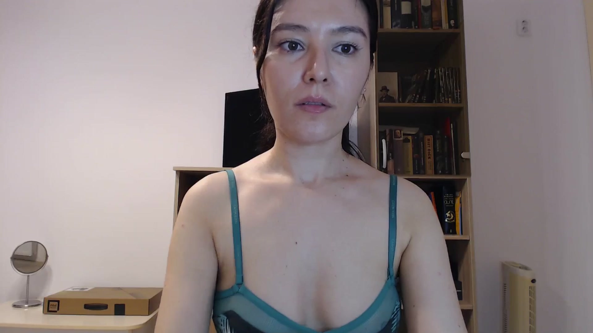 Gallery image thumbnail from SailorJupitr's myfreecams stream on, 10/17/2024, 20:50 image 10 of 20