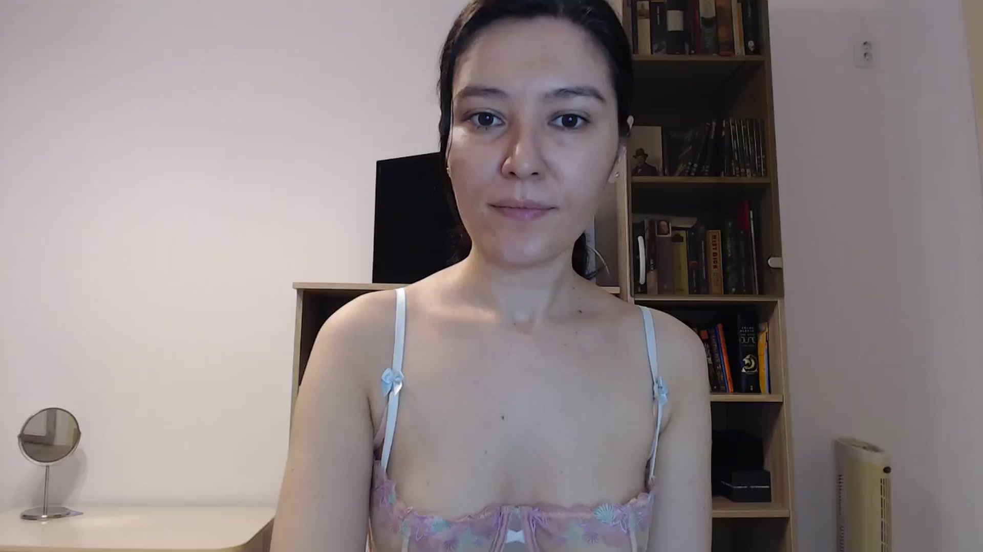 Gallery image thumbnail from SailorJupitr's myfreecams stream on, 10/19/2024, 20:14 image 5 of 20