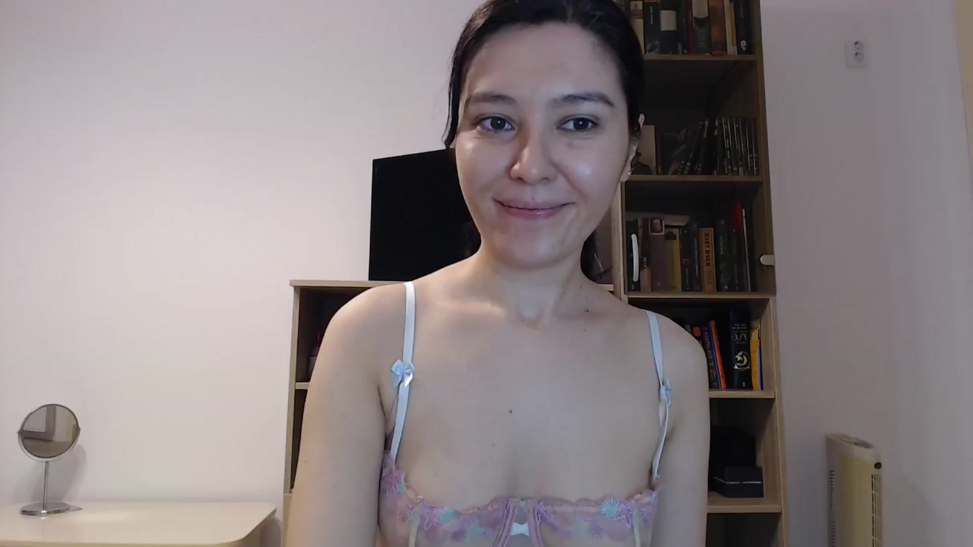 Gallery image thumbnail from SailorJupitr's myfreecams stream on, 10/19/2024, 20:14 image 6 of 20