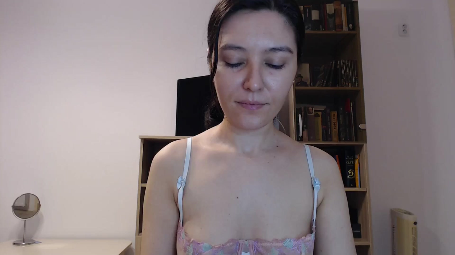 Gallery image thumbnail from SailorJupitr's myfreecams stream on, 10/19/2024, 21:00 image 2 of 20