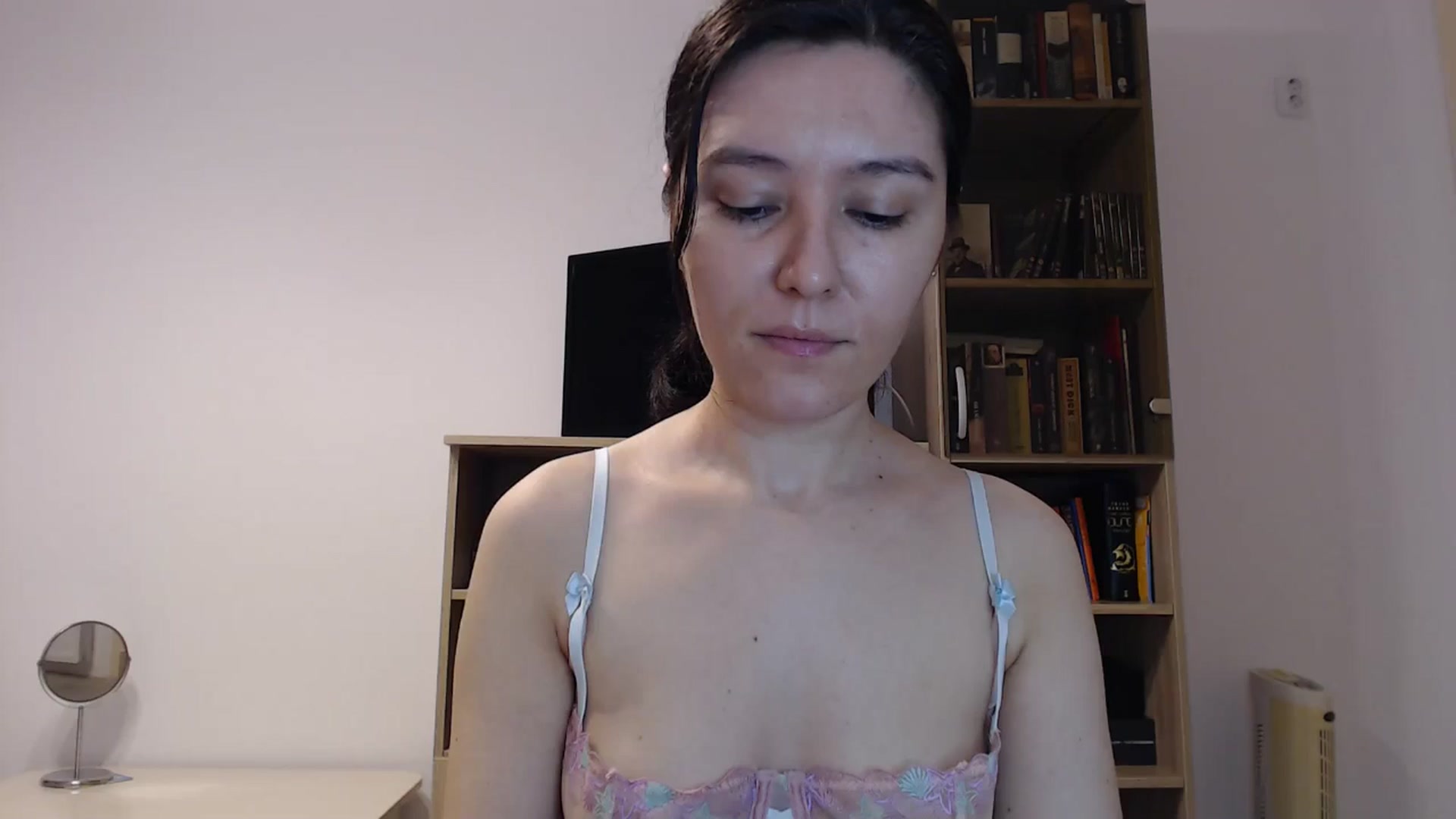 Gallery image thumbnail from SailorJupitr's myfreecams stream on, 10/19/2024, 21:00 image 3 of 20