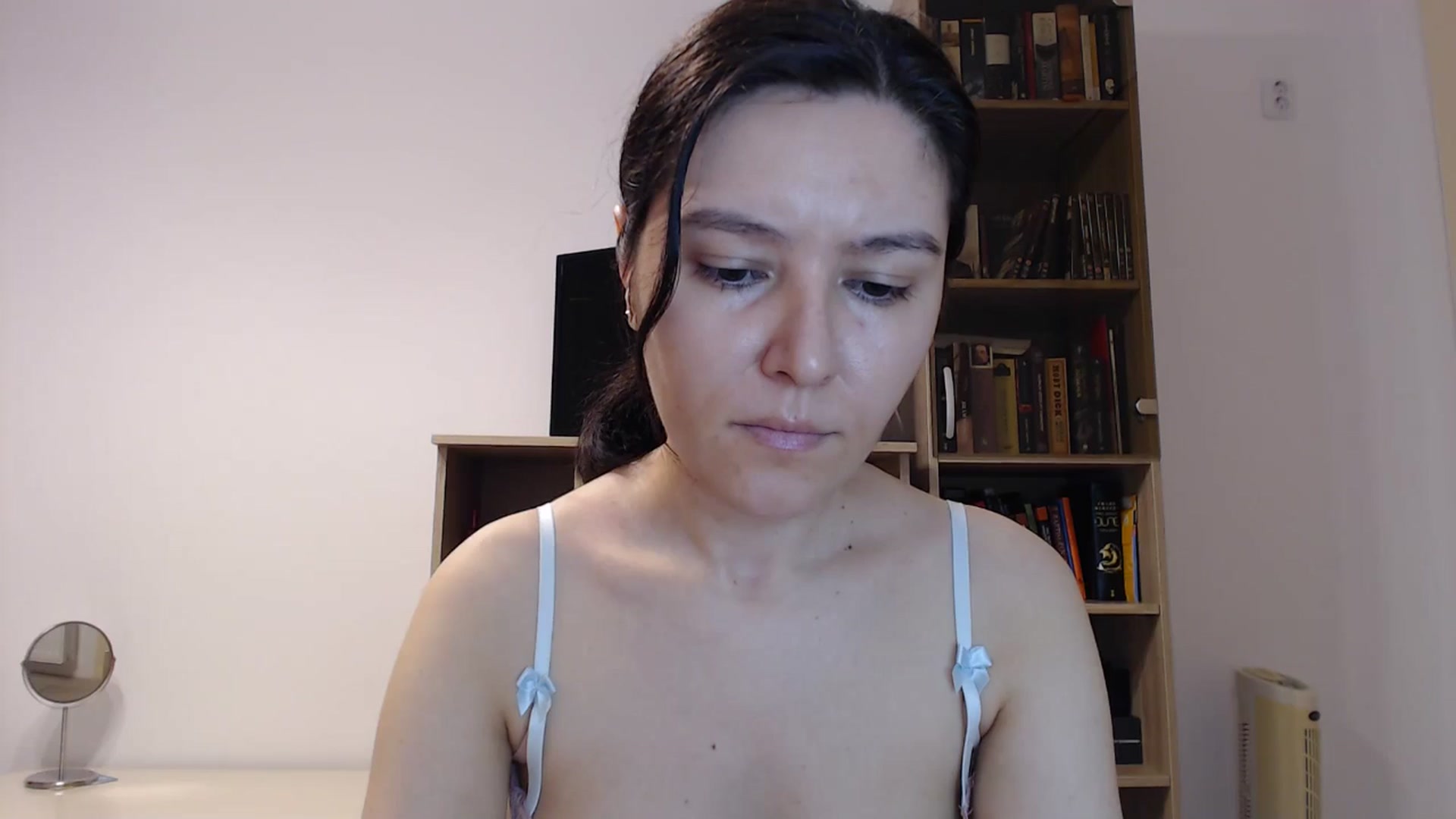 Gallery image thumbnail from SailorJupitr's myfreecams stream on, 10/19/2024, 21:00 image 18 of 20