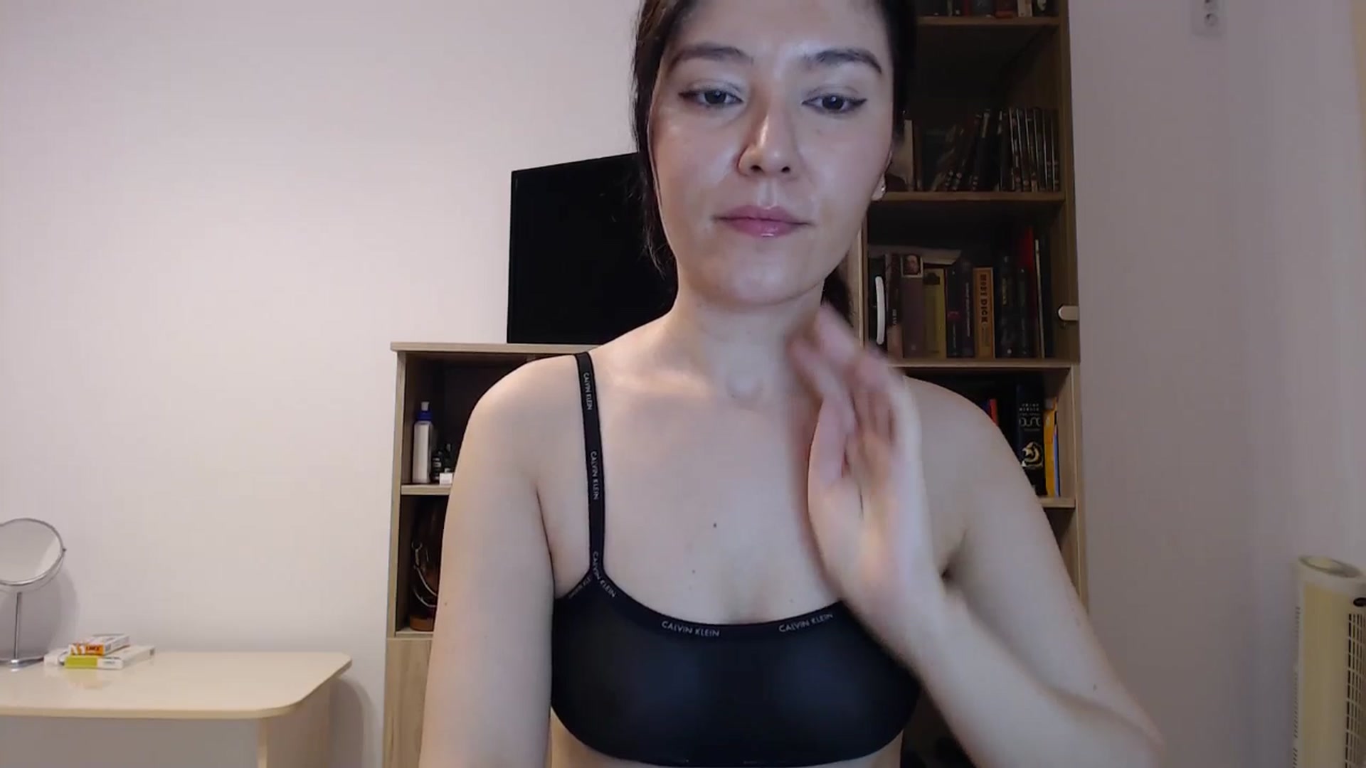 Gallery image thumbnail from SailorJupitr's myfreecams stream on, 10/25/2024, 19:09 image 9 of 20
