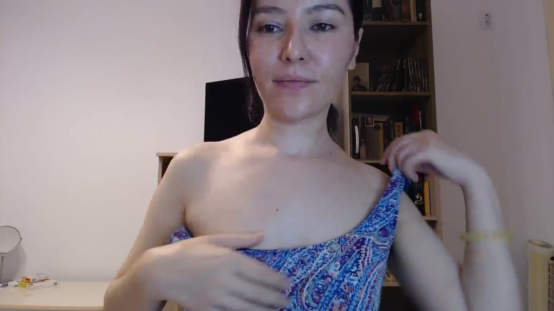 Gallery image thumbnail from SailorJupitr's myfreecams stream on, 10/26/2024, 20:12 image 10 of 20
