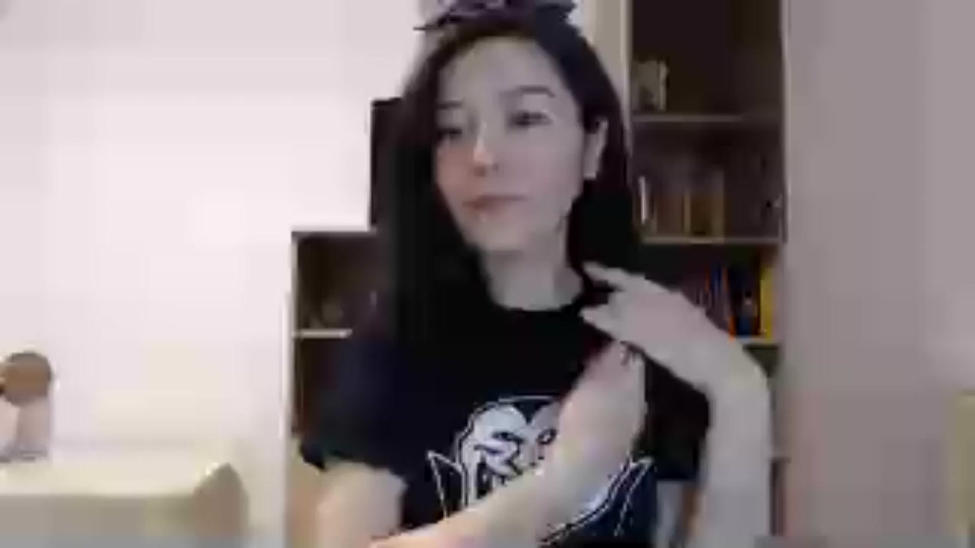 Gallery image thumbnail from SailorJupitr's myfreecams stream on, 10/31/2024, 20:14 image 15 of 20