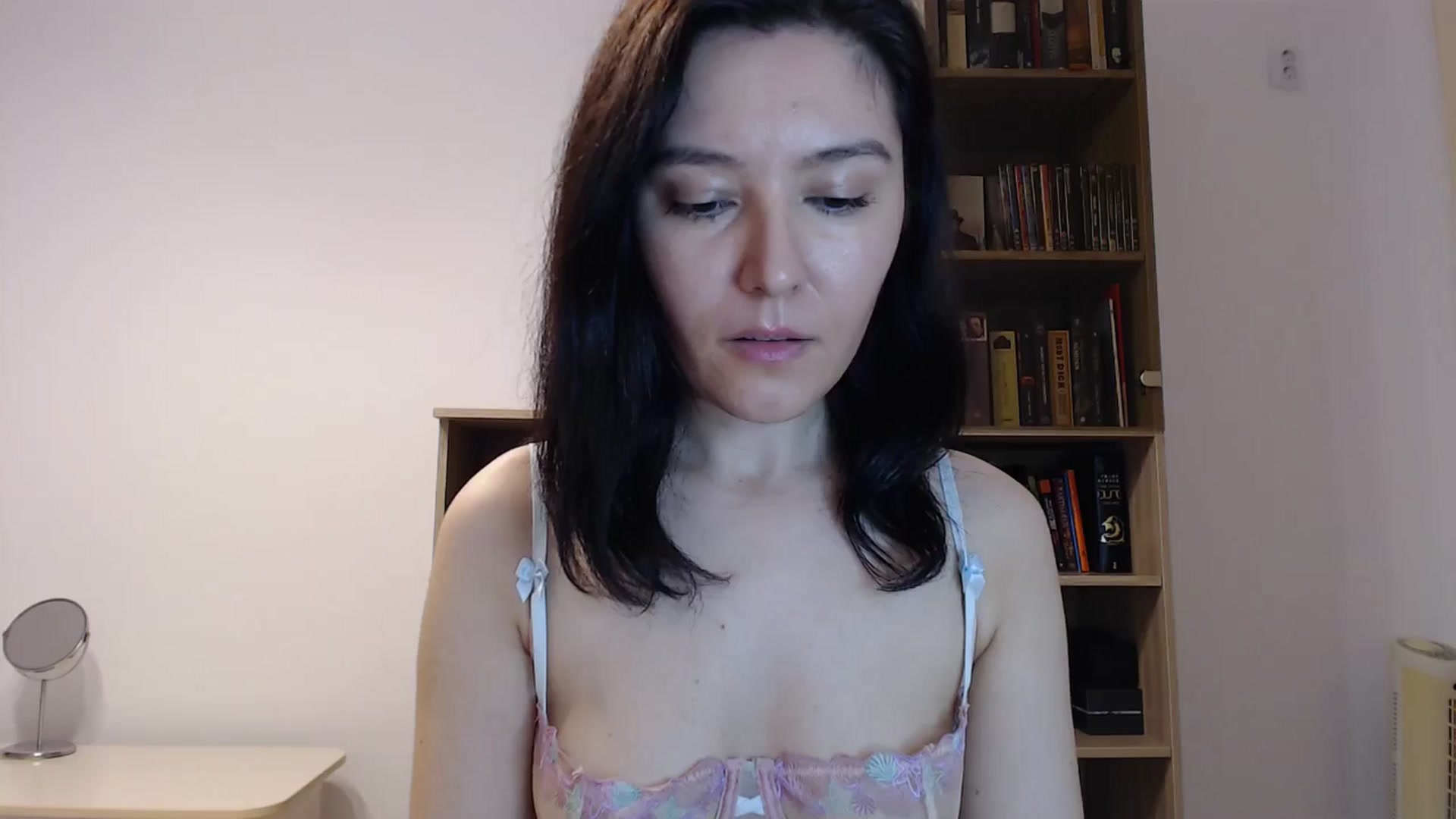 Gallery image thumbnail from SailorJupitr's myfreecams stream on, 11/02/2024, 22:15 image 17 of 20