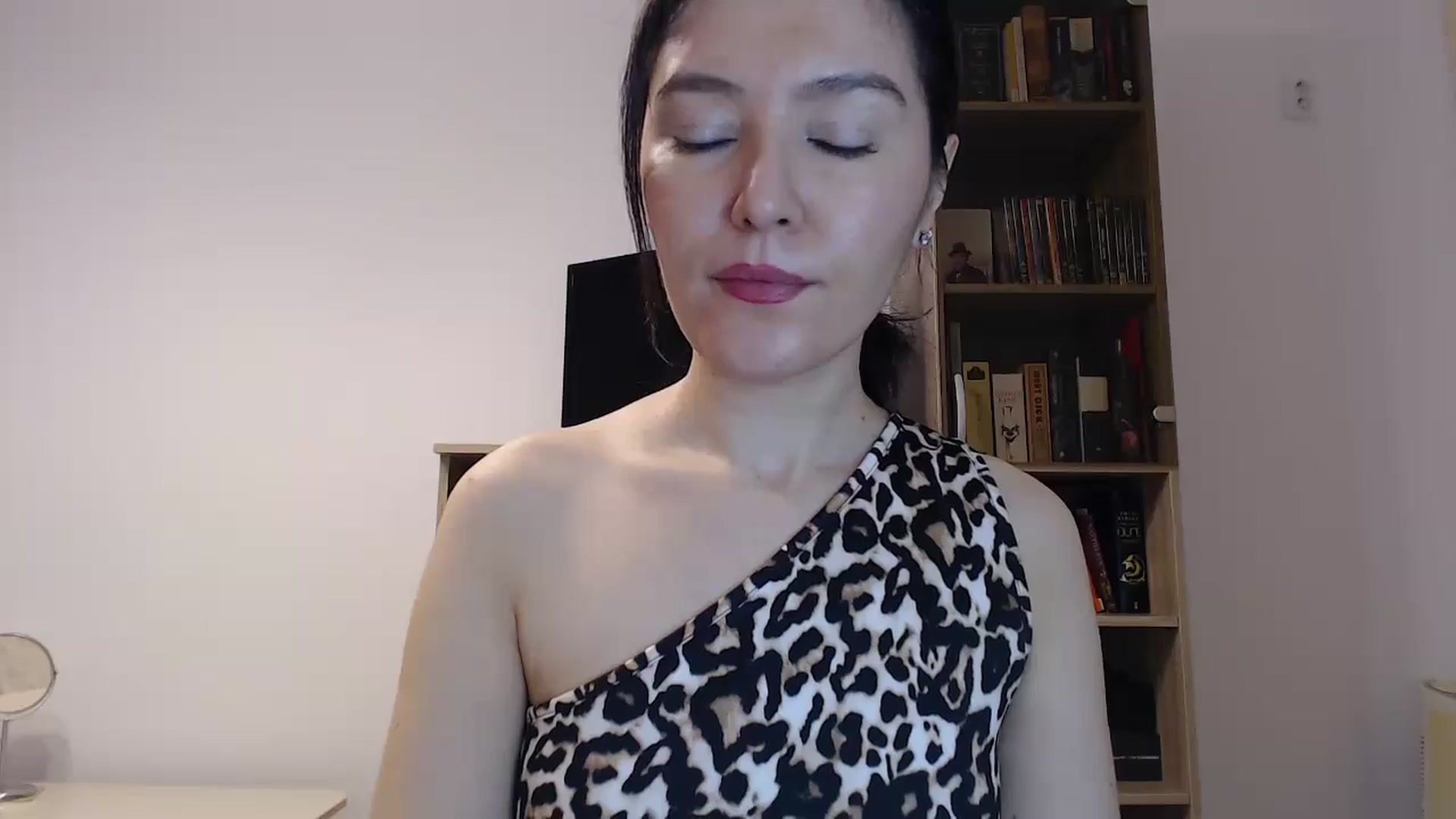 Gallery image thumbnail from SailorJupitr's myfreecams stream on, 11/13/2024, 07:54 image 5 of 20