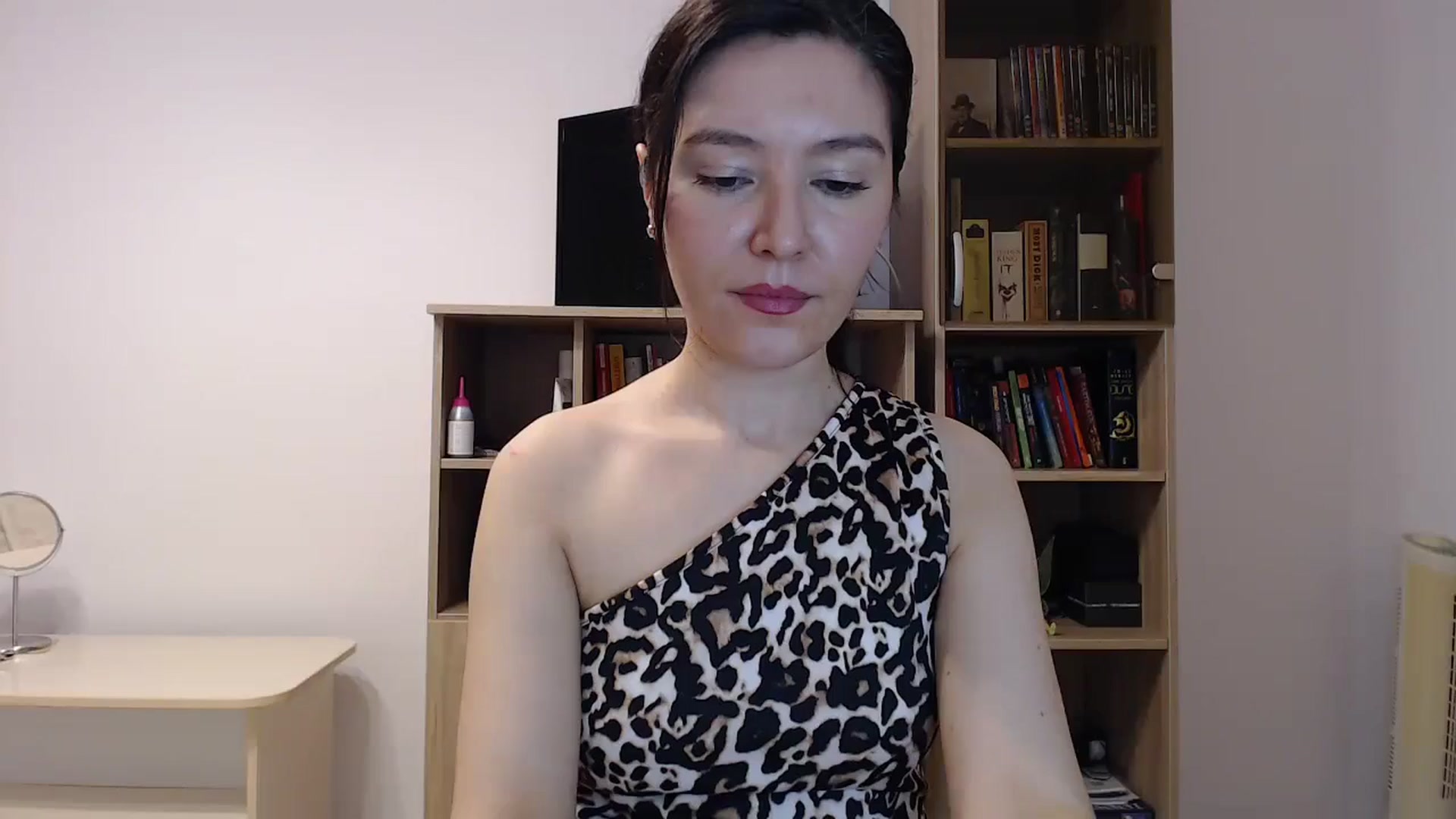 Gallery image thumbnail from SailorJupitr's myfreecams stream on, 11/13/2024, 07:54 image 7 of 20