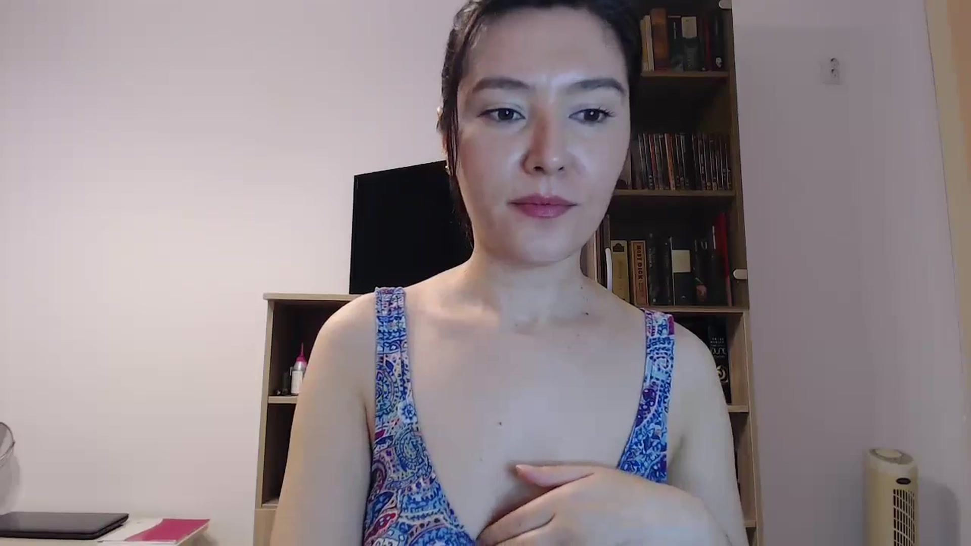 Gallery image thumbnail from SailorJupitr's myfreecams stream on, 11/22/2024, 19:58 image 5 of 20