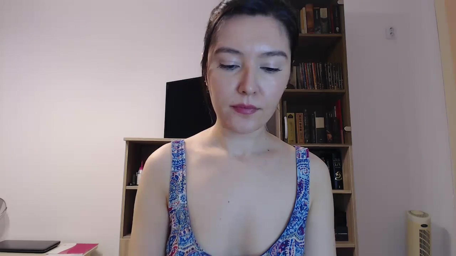Gallery image thumbnail from SailorJupitr's myfreecams stream on, 11/22/2024, 19:58 image 3 of 20