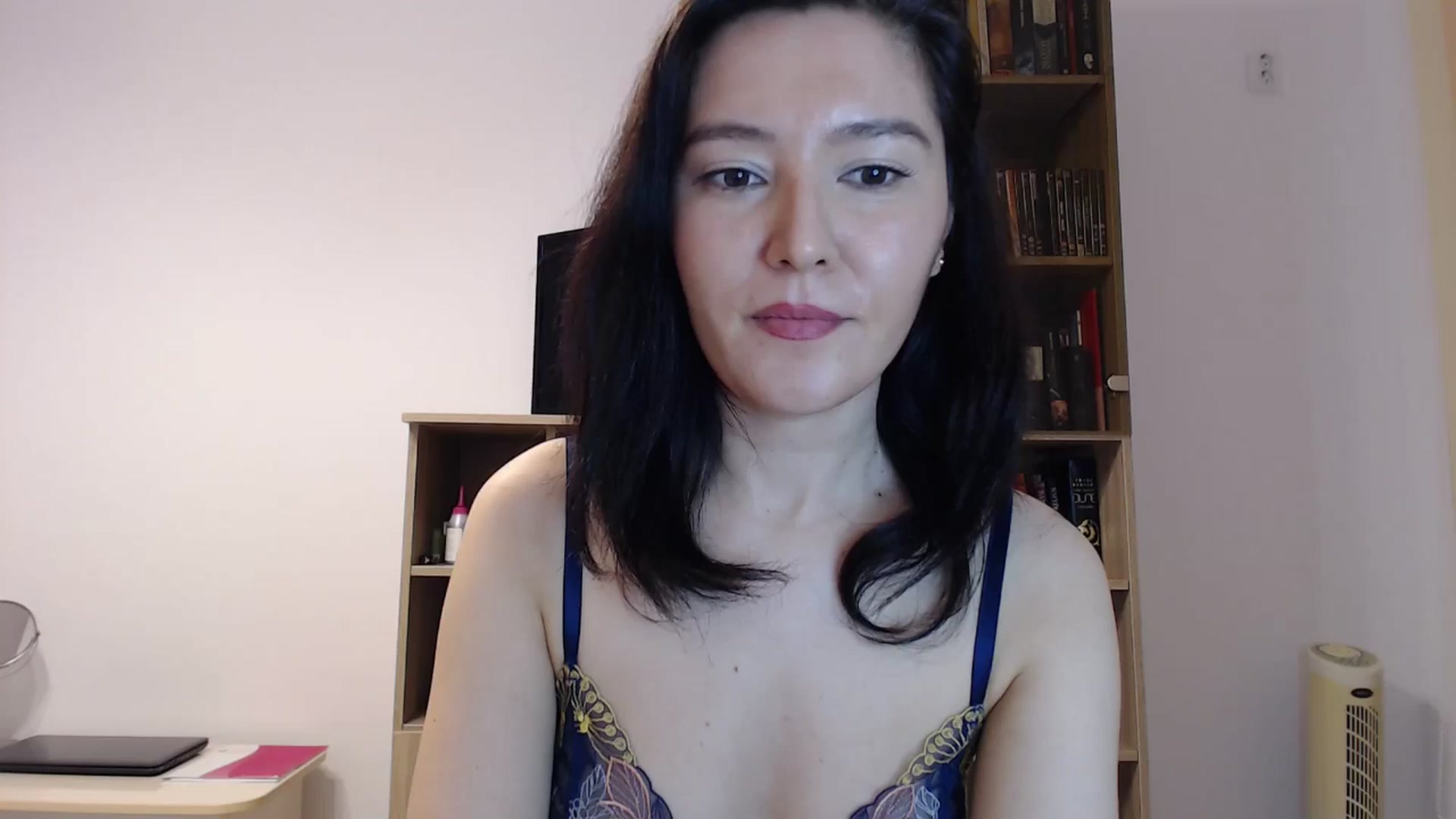 Gallery image thumbnail from SailorJupitr's myfreecams stream on, 11/23/2024, 22:58 image 2 of 20