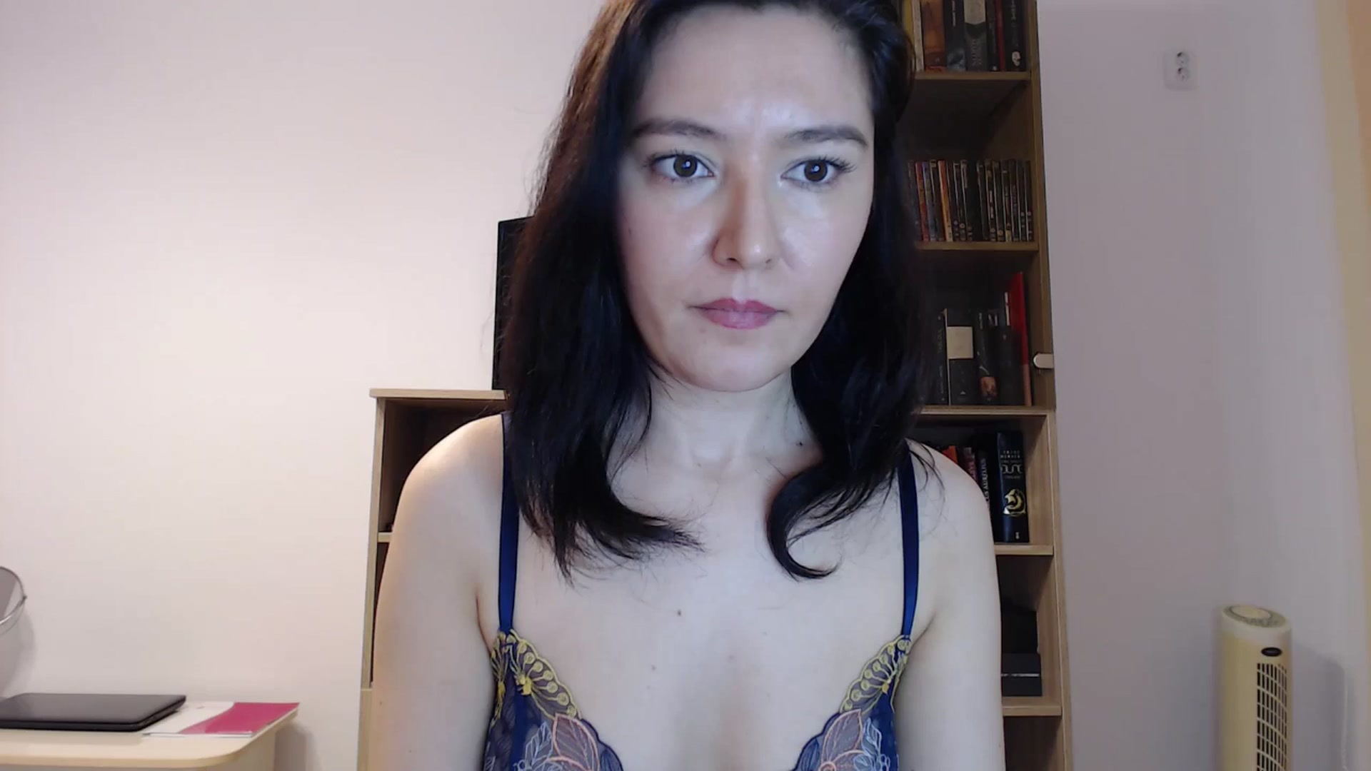 Gallery image thumbnail from SailorJupitr's myfreecams stream on, 11/23/2024, 22:58 image 5 of 20