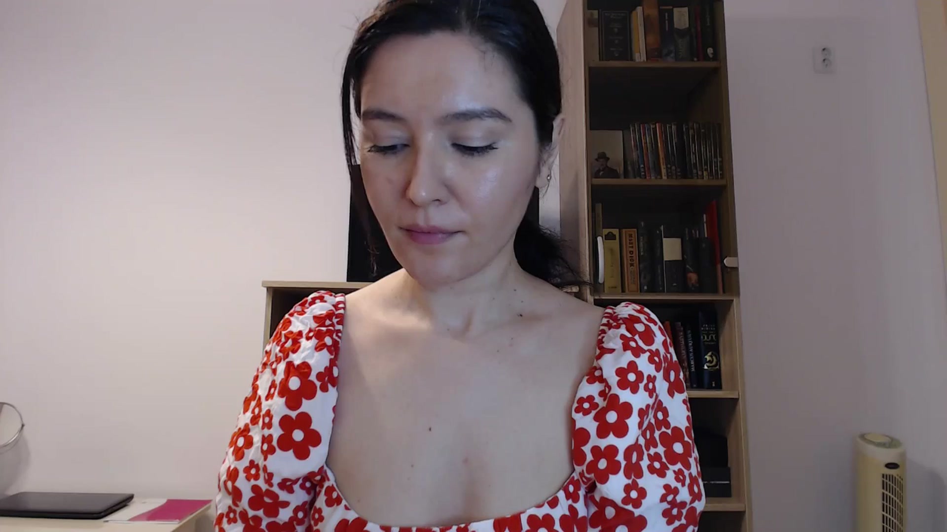 Gallery image thumbnail from SailorJupitr's myfreecams stream on, 11/24/2024, 23:07 image 20 of 20