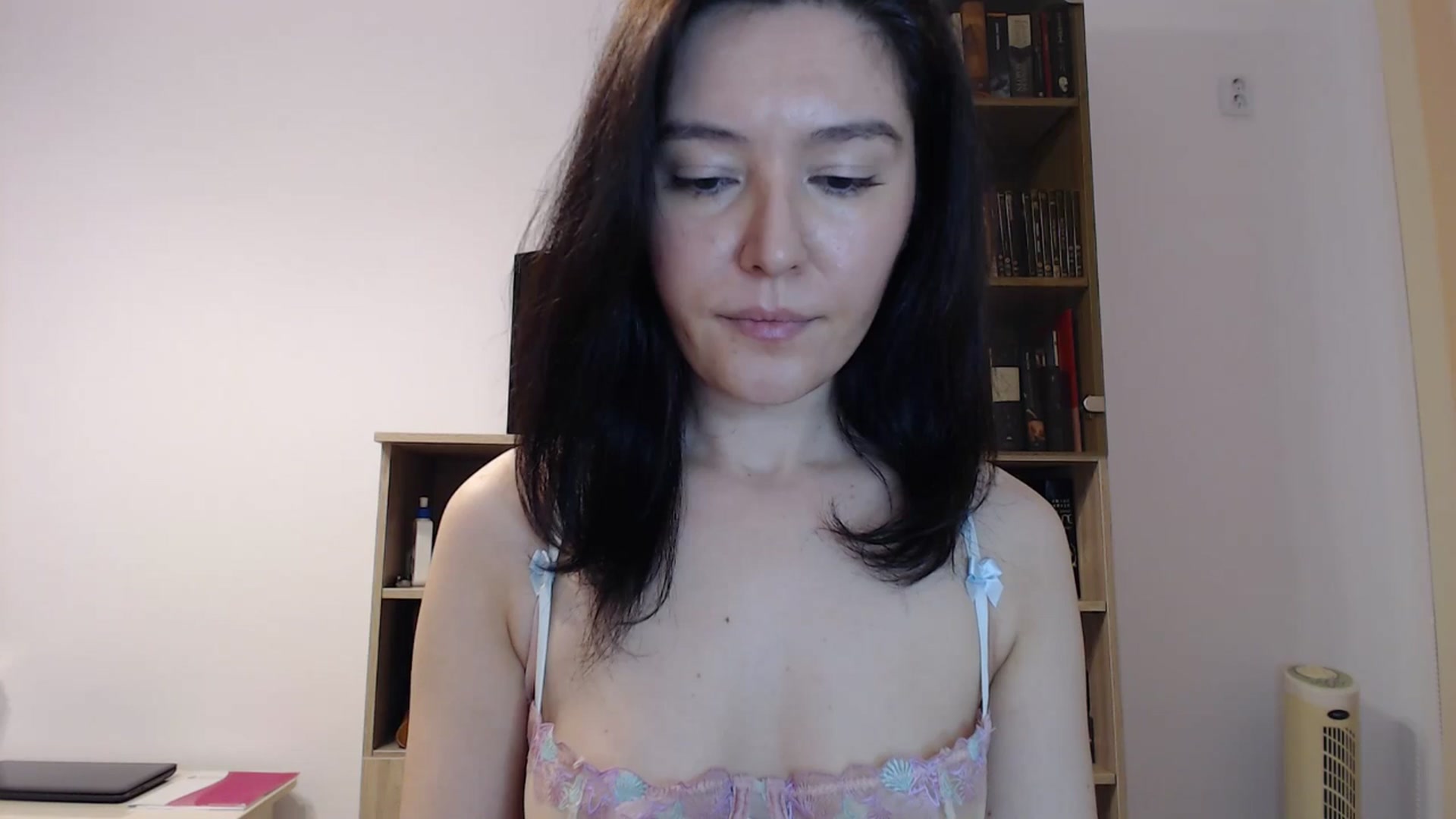 Gallery image thumbnail from SailorJupitr's myfreecams stream on, 11/27/2024, 22:30 image 3 of 20