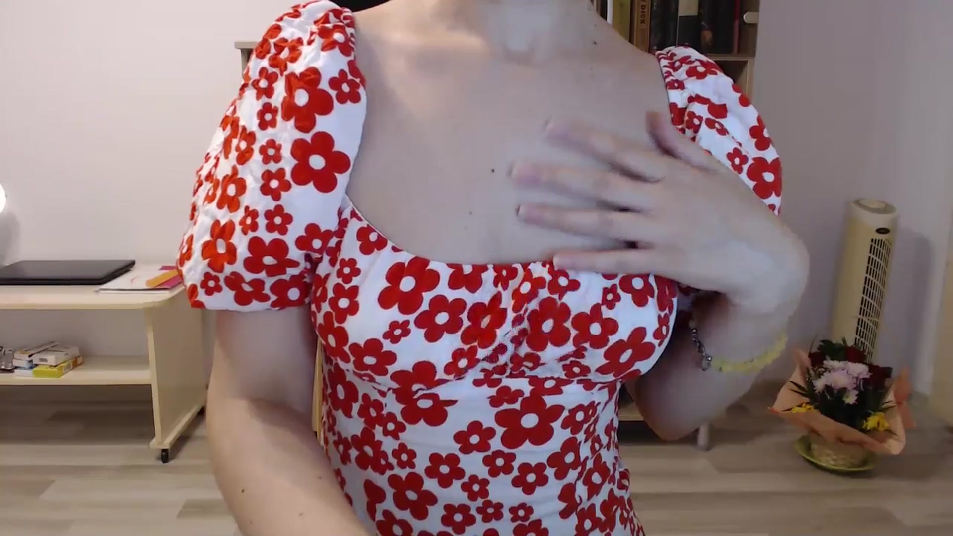 Gallery image thumbnail from SailorJupitr's myfreecams stream on, 11/28/2024, 21:26 image 6 of 20