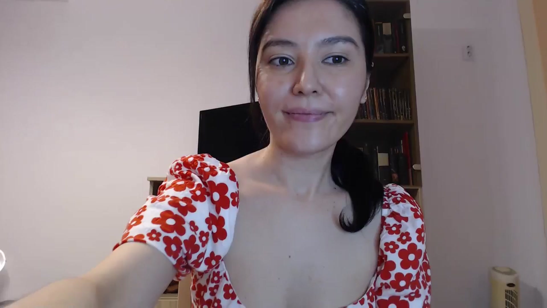Gallery image thumbnail from SailorJupitr's myfreecams stream on, 11/28/2024, 21:26 image 17 of 20