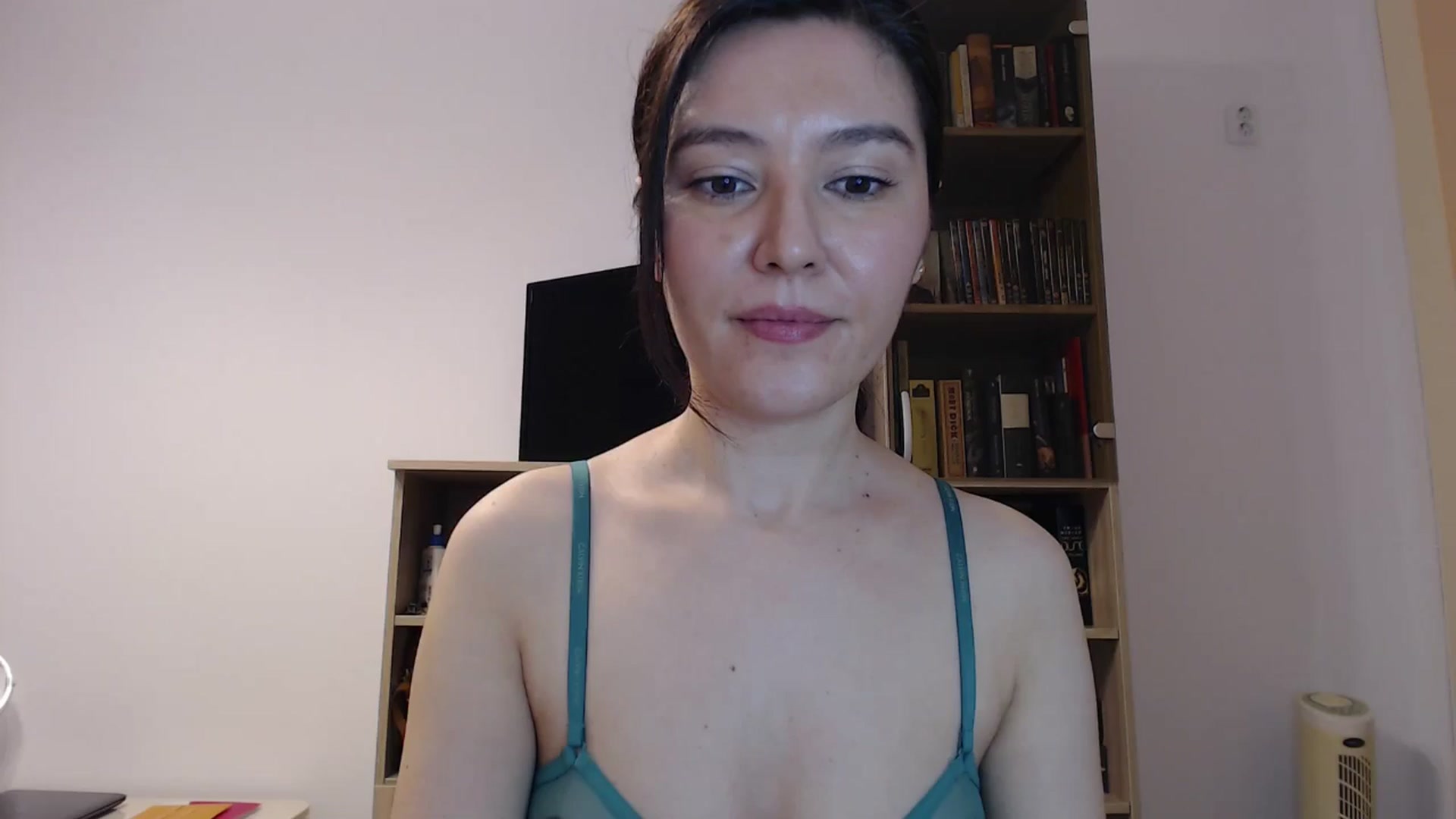 Gallery image thumbnail from SailorJupitr's myfreecams stream on, 11/30/2024, 20:44 image 6 of 20