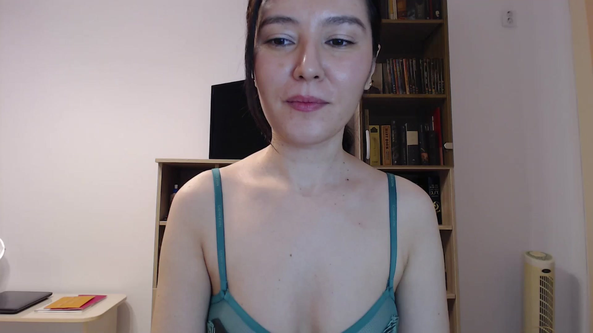 Gallery image thumbnail from SailorJupitr's myfreecams stream on, 11/30/2024, 20:44 image 14 of 20