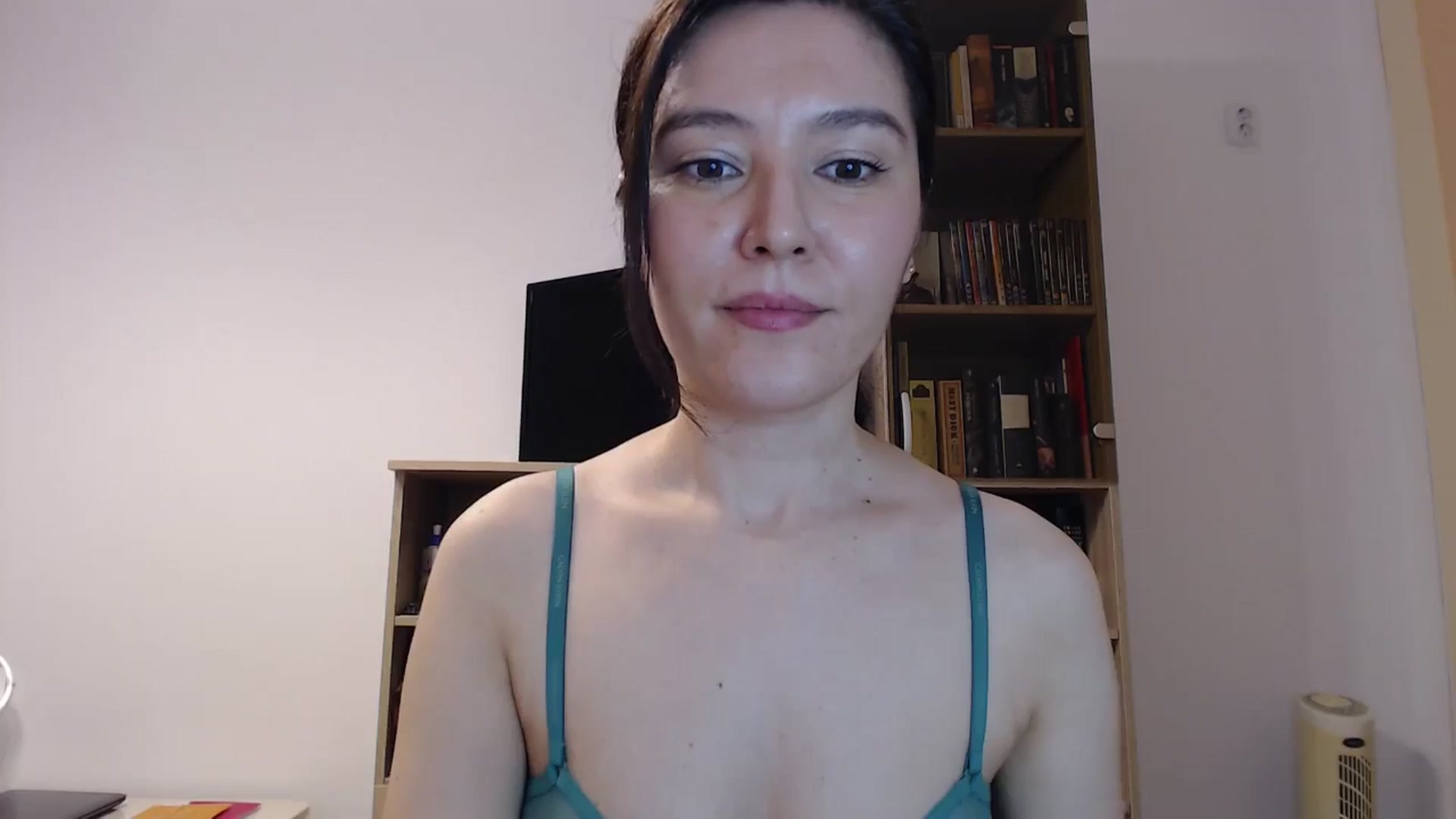 Gallery image thumbnail from SailorJupitr's myfreecams stream on, 11/30/2024, 20:44 image 10 of 20