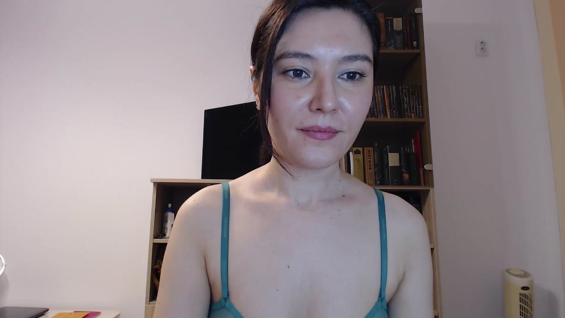 Gallery image thumbnail from SailorJupitr's myfreecams stream on, 11/30/2024, 20:44 image 9 of 20