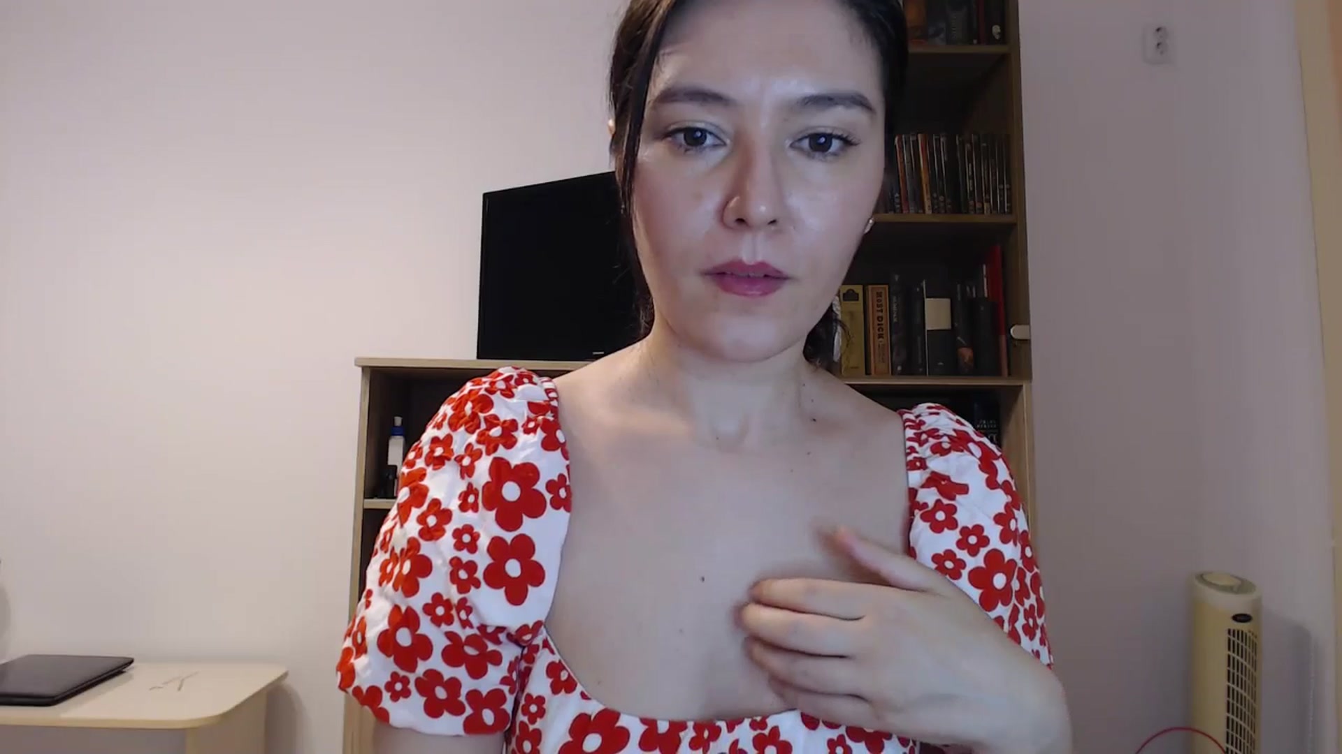 Gallery image thumbnail from SailorJupitr's myfreecams stream on, 12/07/2024, 22:17 image 16 of 20