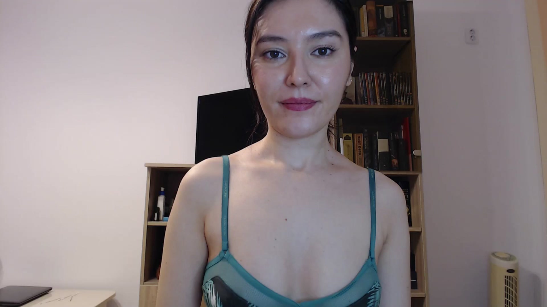 Gallery image thumbnail from SailorJupitr's myfreecams stream on, 12/08/2024, 21:49 image 13 of 20