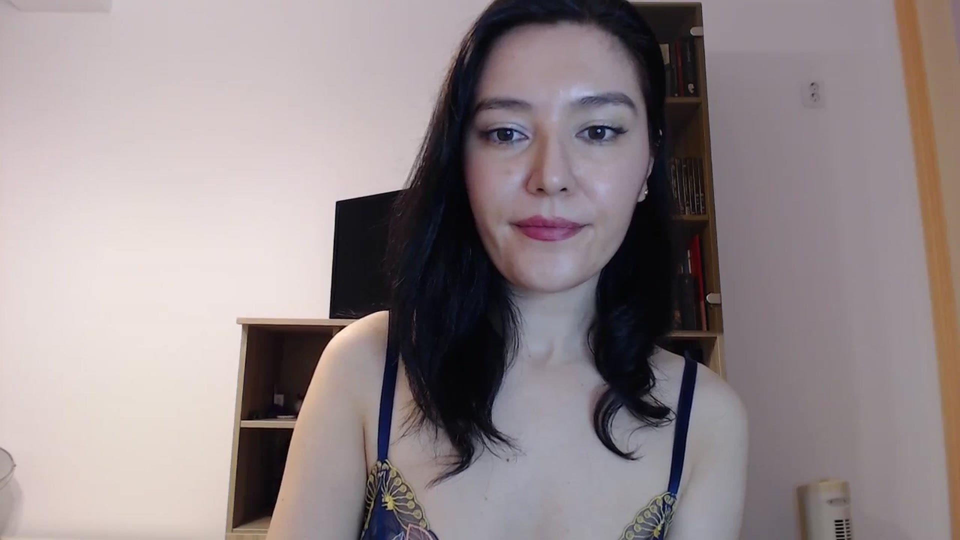 Gallery image thumbnail from SailorJupitr's myfreecams stream on, 12/18/2024, 21:58 image 7 of 20