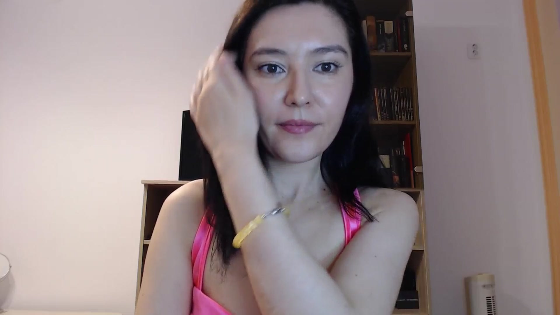 Gallery image thumbnail from SailorJupitr's myfreecams stream on, 12/26/2024, 21:51 image 18 of 20