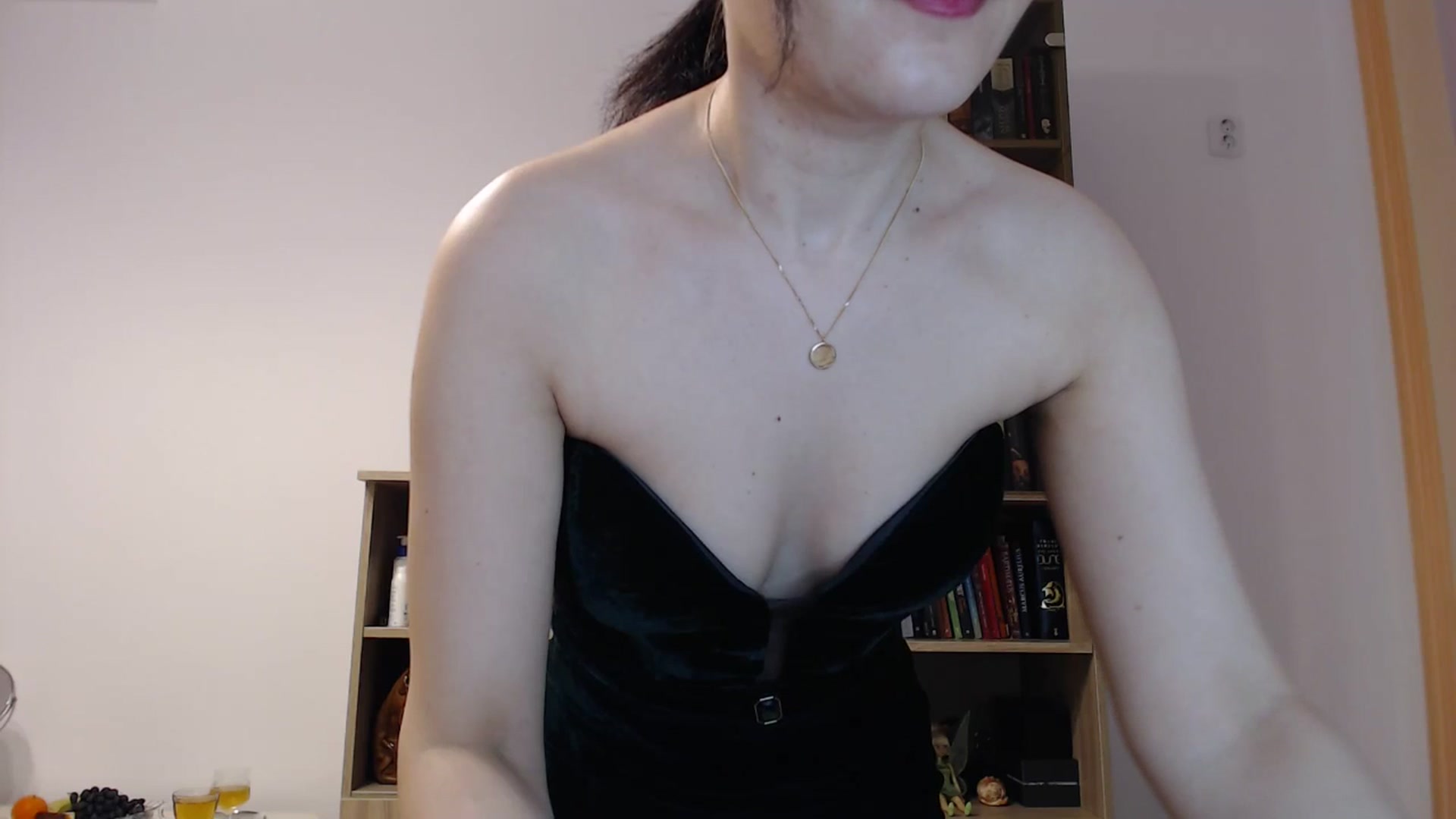 Gallery image thumbnail from SailorJupitr's myfreecams stream on, 12/31/2024, 20:53 image 2 of 20