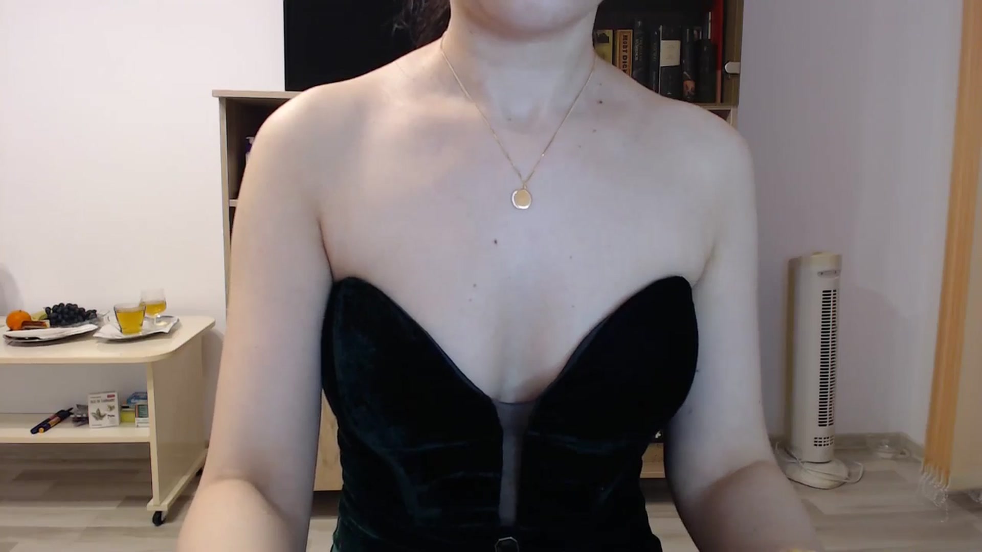 Gallery image thumbnail from SailorJupitr's myfreecams stream on, 12/31/2024, 20:53 image 7 of 20