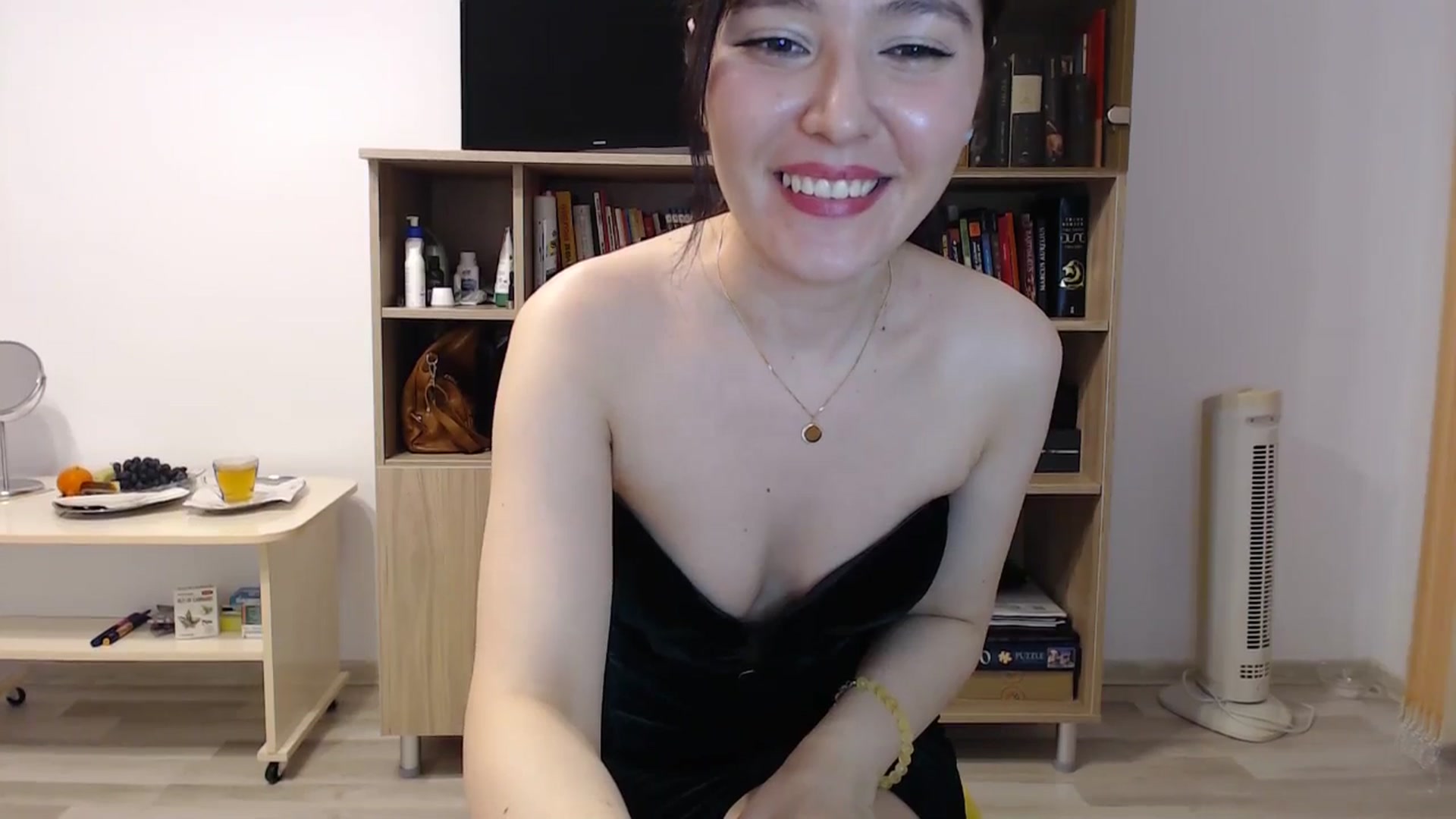 Gallery image thumbnail from SailorJupitr's myfreecams stream on, 12/31/2024, 21:45 image 20 of 20