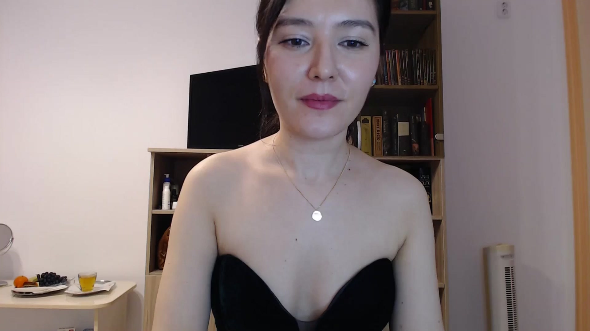 Gallery image thumbnail from SailorJupitr's myfreecams stream on, 12/31/2024, 22:08 image 19 of 20